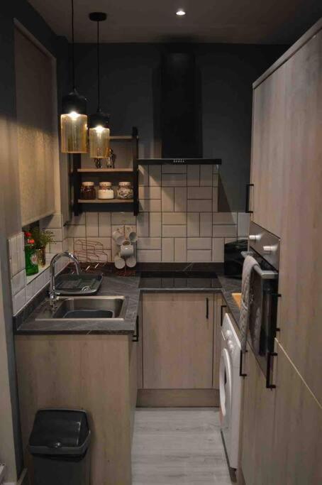 Unique 4 Bed House In Derby Perfect For Contractors And Families Villa Dış mekan fotoğraf